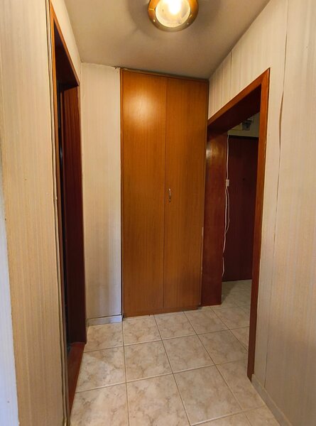 Banu Manta, garsoniera